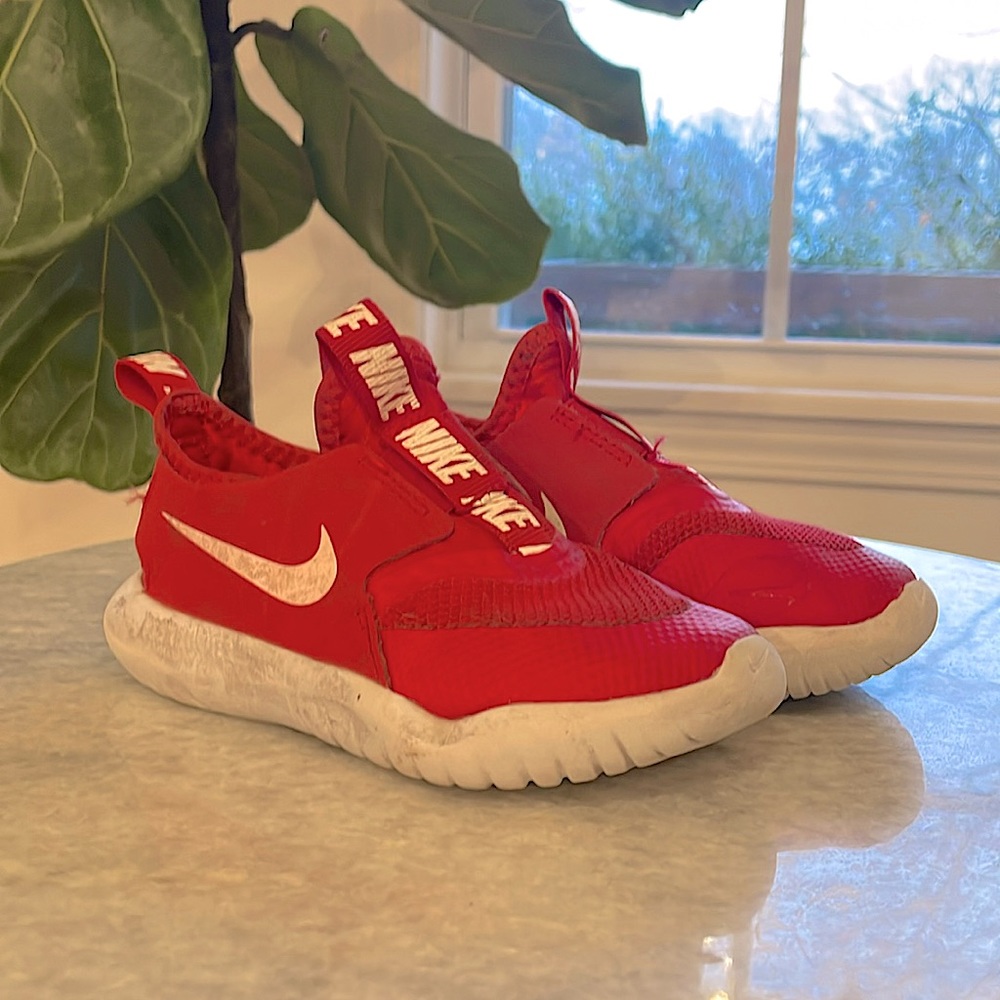 NIKE FLEX RUNNER